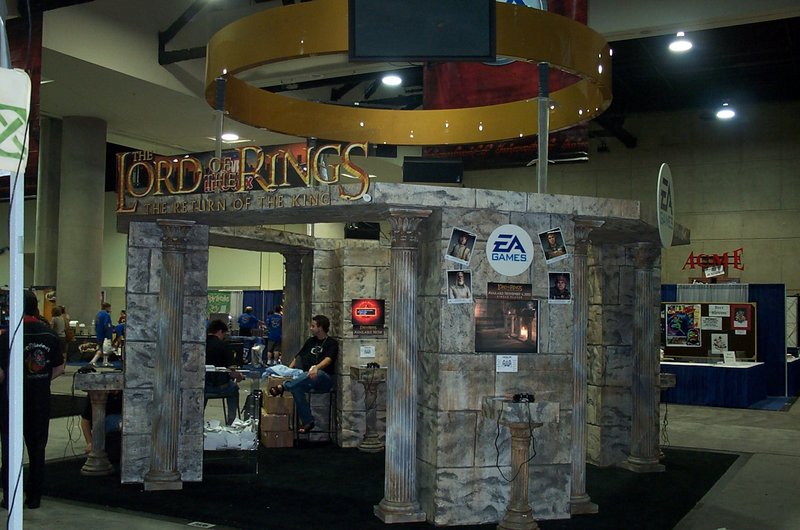 EA Games Booth - 800x530, 101kB