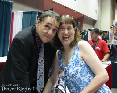 John Rhys-Davies and an excited fan! - 500x399, 52kB
