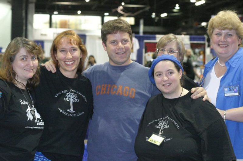 Sean Astin Attends WizardWorld Chicago - Say Cheese! - 800x531, 82kB
