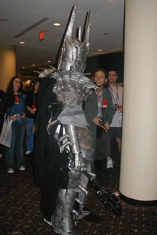 Sauron Costume - 536x800, 90kB