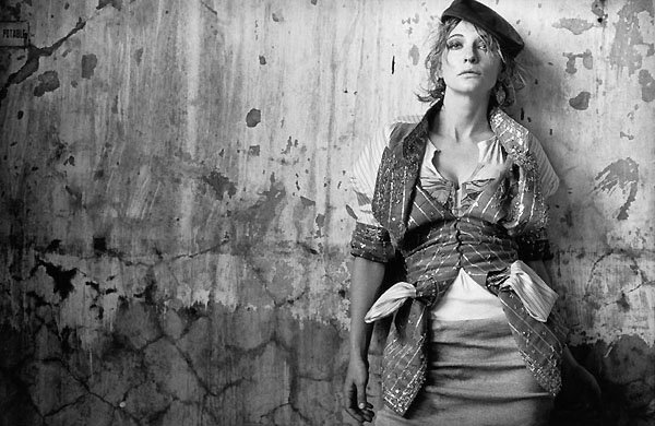 Cate Blanchett Images in Vogue Magazine - 600x390, 64kB