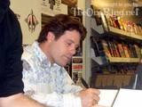 Sean Astin London Signing Photos - (600x450, 42kB)