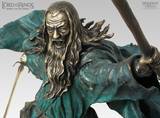Close-up - Gandalf the Grey Bronze - (800x590, 99kB)