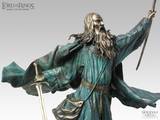 Side View - Gandalf the Grey Bronze - (800x600, 81kB)