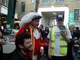 Andy Serkis at 'Borough Market' in London - (400x300, 37kB)